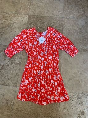 RIXO Red Floral Short Dress with White Daisy Print